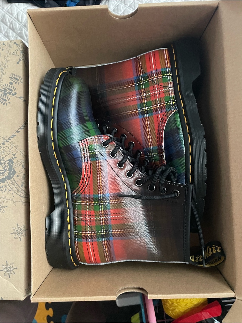 NIB sold out 1460 Dr. Martens Tartan Plaid Leather Boots with Multicolor - Picture 2 of 3